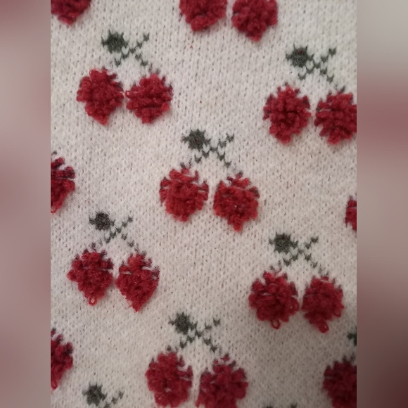 Cherries Cropped Sweater - Picture 4 of 7